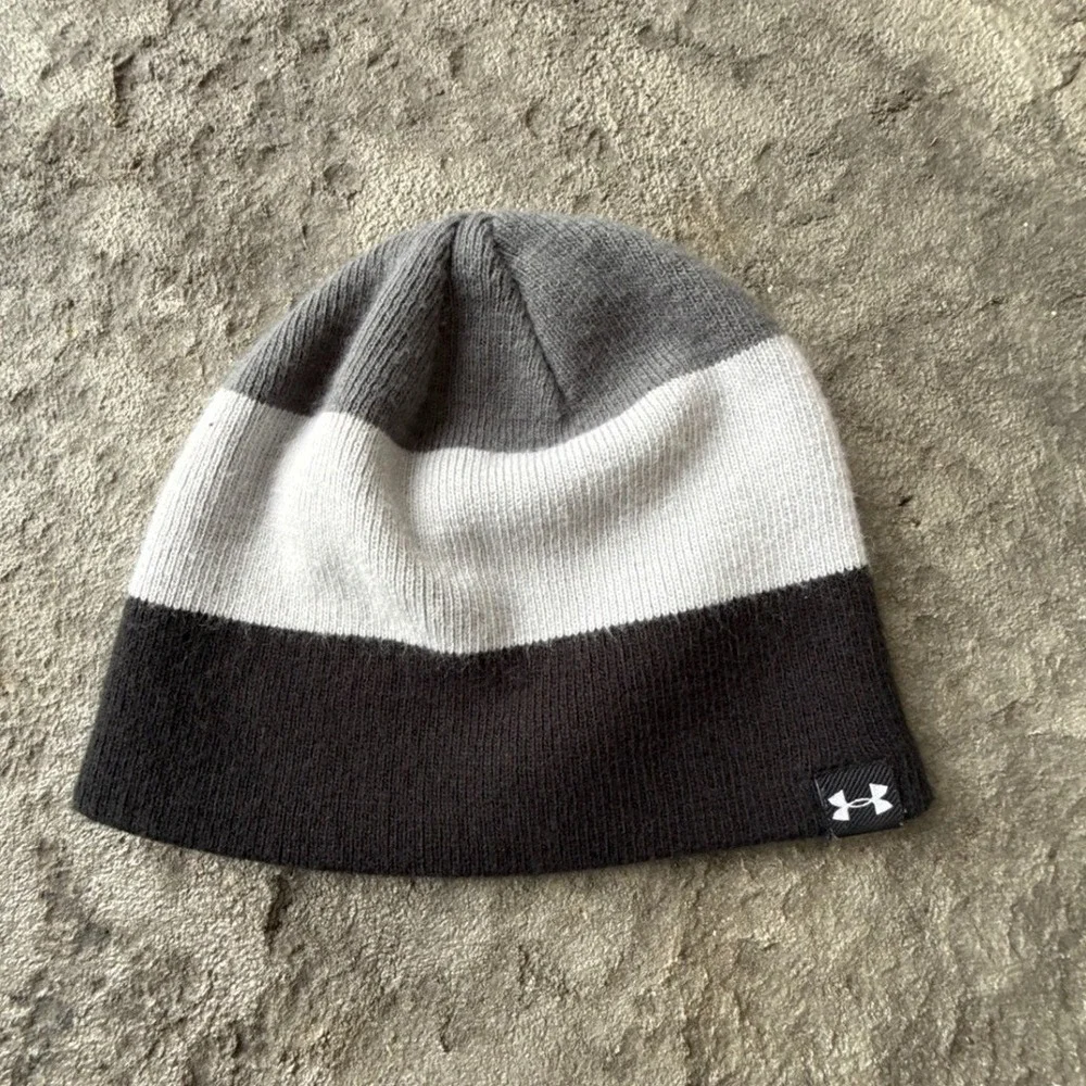 Under Armour Beanie Youth OSFA Black Grey White Excellent Colorblock 1345414-001